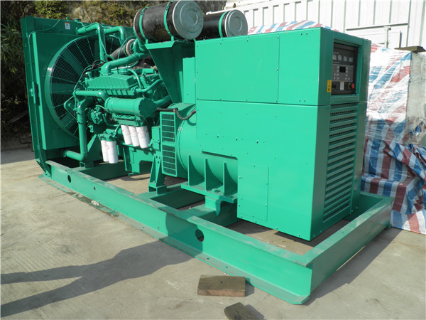 阿里出租发电机 发电机组厂家：柴油发电机组的控制屏的作用是什么？