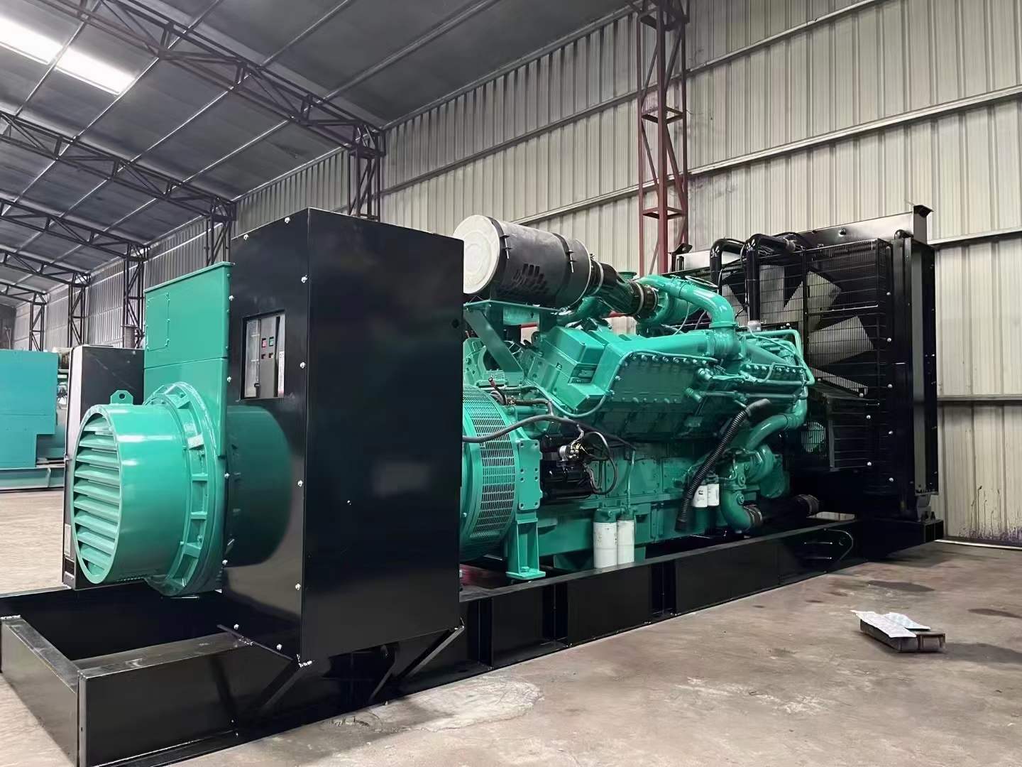 阿里如何降低 800kW 柴油发电机输出电流的波动？