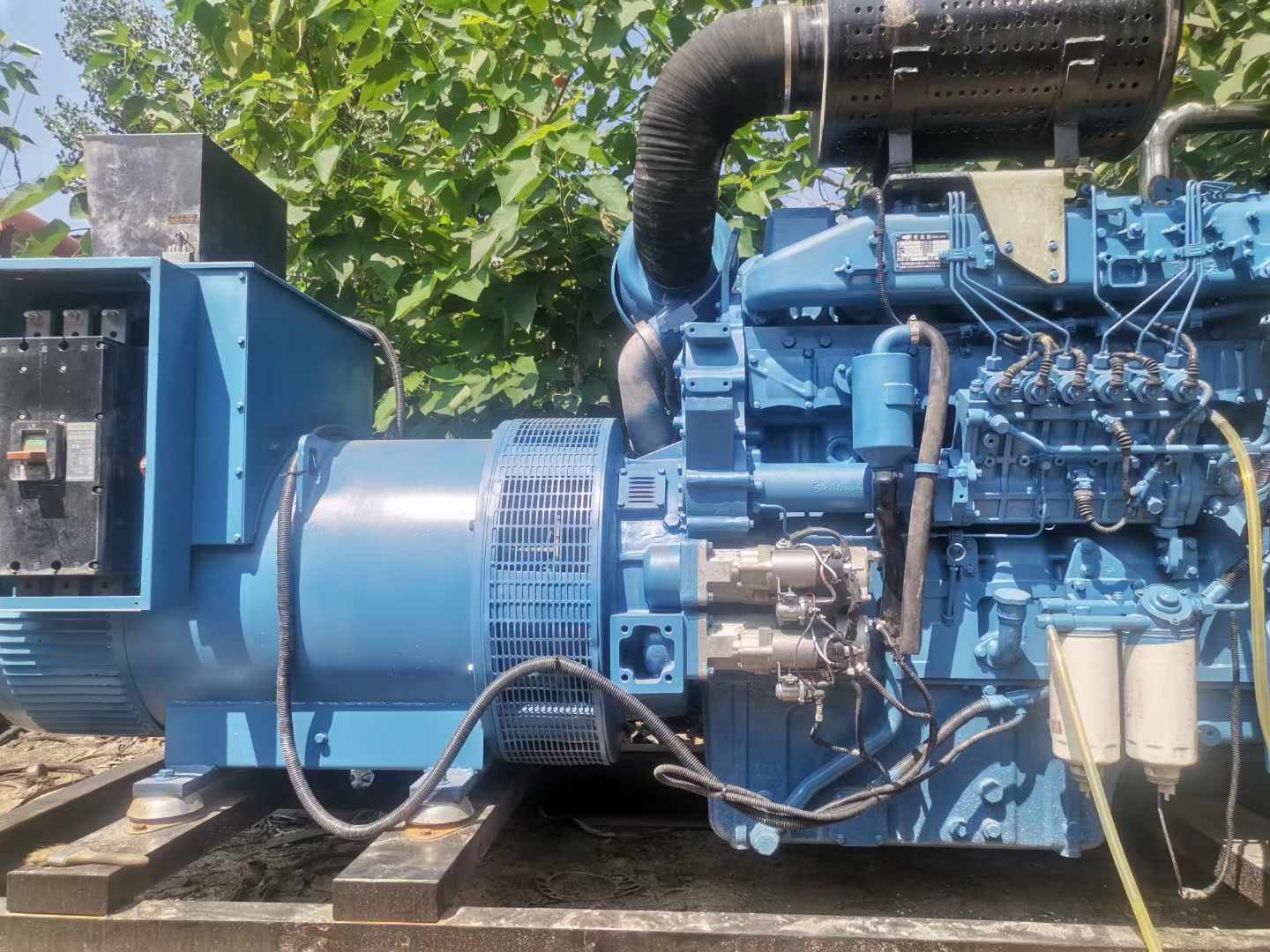 阿里详细说明降低 800kW 柴油发电机输出电流波动的方法