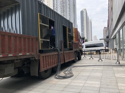 阿里柴油发电机空气滤清器在不同季节的更换周期是否有差异？