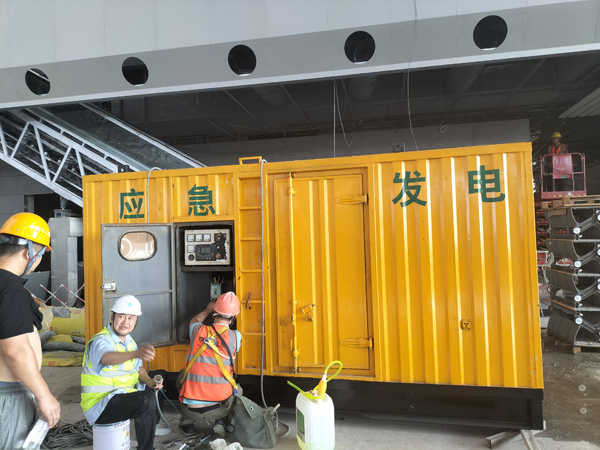 阿里怎样判断空气滤清器是否需要更换？